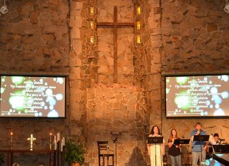 Placentia Presbyterian Church Projects the Right Image with Eiki