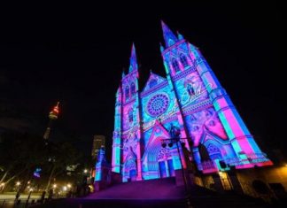 TDC Christmas Projections Light up Sydney Landmarks