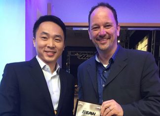 E&E Receives EAW Distributor of The Year Award