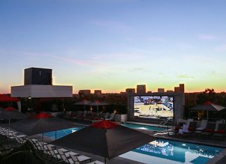 PixelFLEX Creates Outdoor LED Display on the Rooftop at The Marke