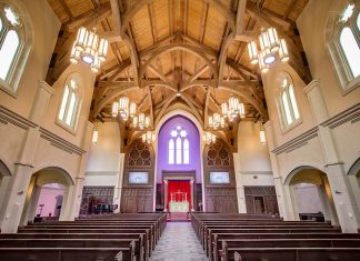 EAW Anya Loudspeakers Adapt to Church of Incarnation Needs