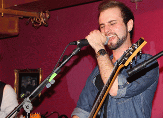 Gravity Stands Provide State-of-the-Art Support for Club Zwölfzehn