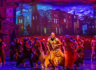 Digital Projection in the Spotlight of German Musicals