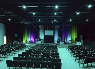 Oklahoma’s Vintage Church Upgrades Lighting with Elation