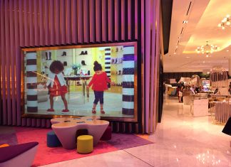 Largest Rigid Rear Projection Screen in the Middle East Installed in Dubai Mall