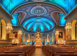 XYZ Technologie and CHAUVET Professional Enhance Classic Beauty of Sainte Famille Church