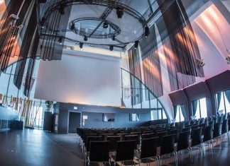 MAGNUM Roll Up Screen Impresses Visitors at The View in Dortmund