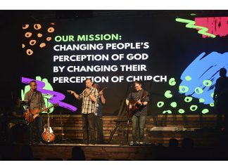 PixelFLEX™ Helps Change the Perception of Worship at Shoreline Church