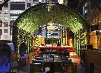 VII Bar and Lounge Utilise Funktion-One Sound