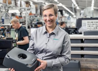 Siamäk Naghian & Piia-Riitta Bergman – Genelec