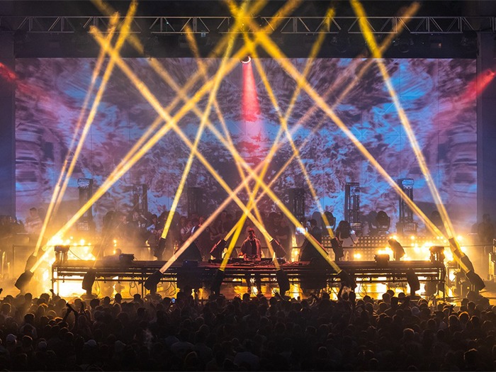 Elation IP-Rated Rig No Illusion at Brooklyn Mirage - MONDO-DR