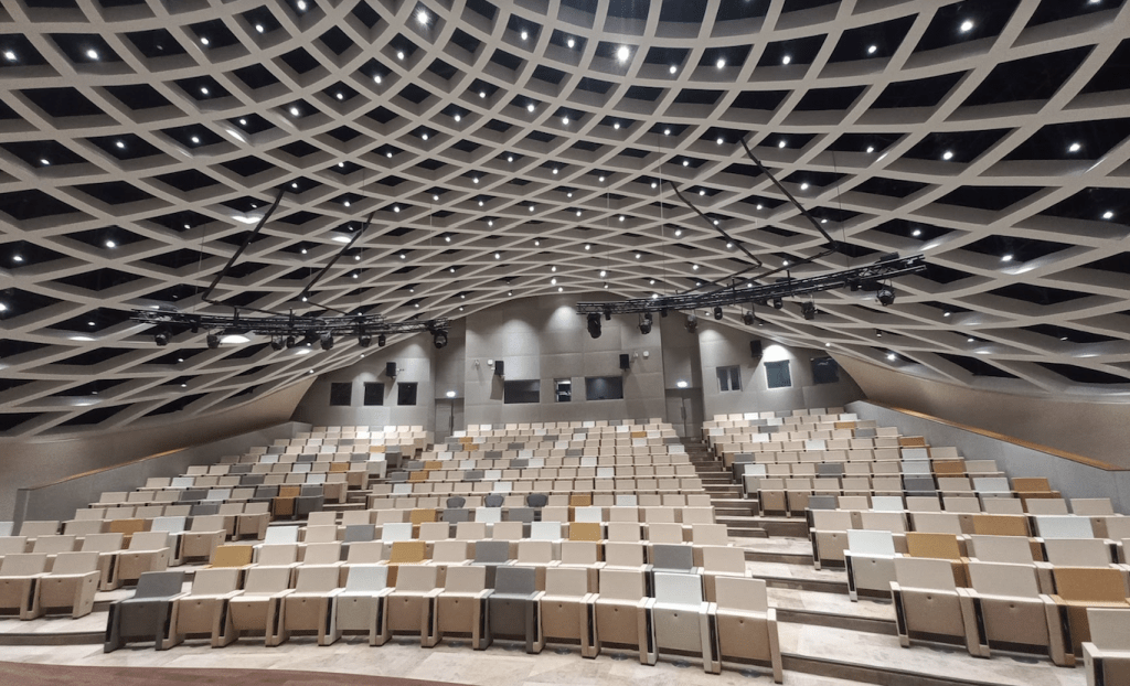 Vari-Lite LED rig and Neo control system enlivens QatarEnergy’s new auditorium