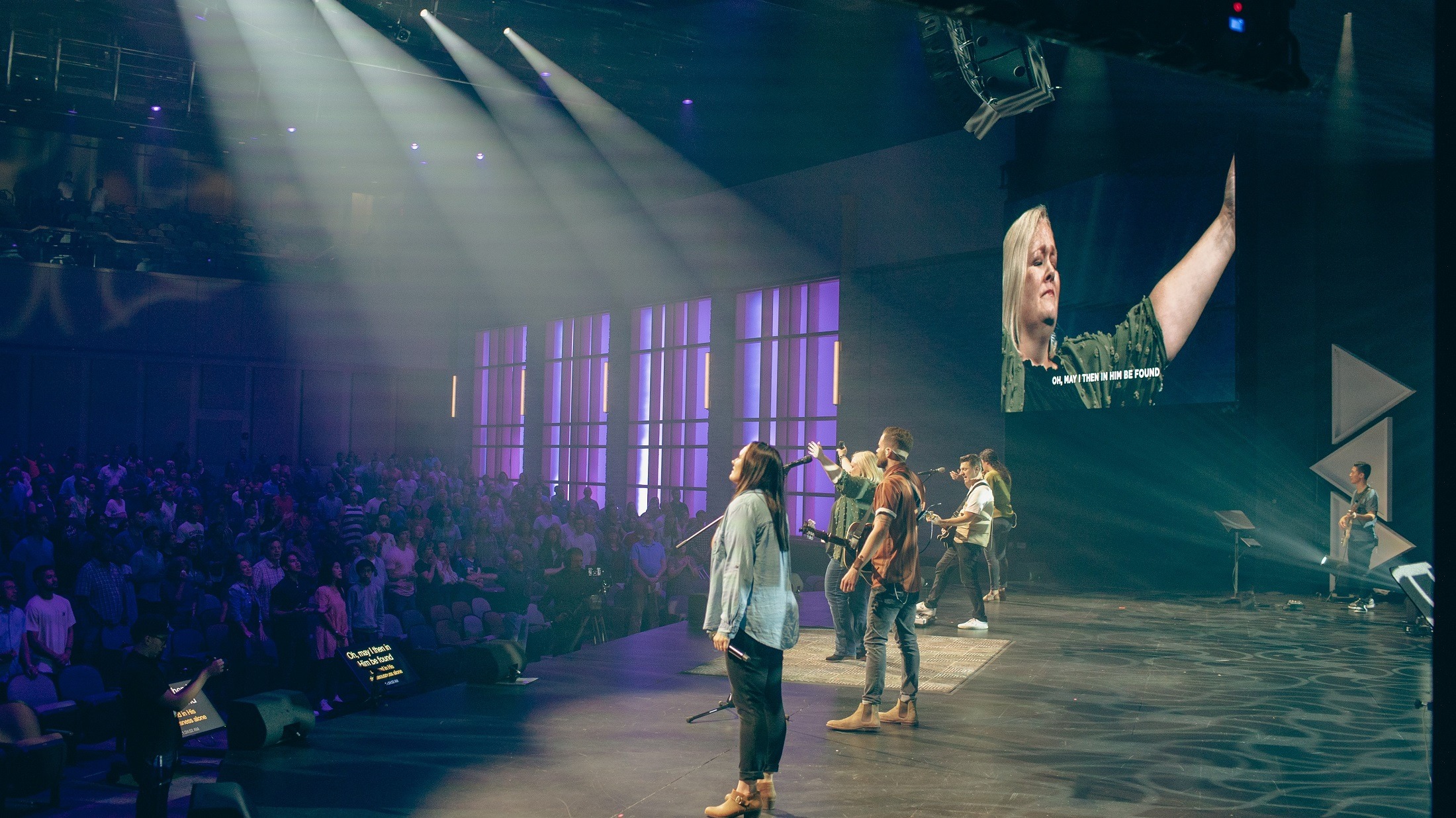 Christ Community Church elevates worship experience with Fuze lighting 
