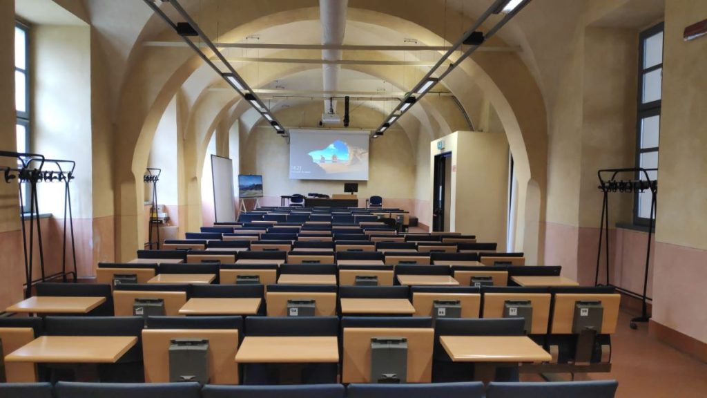 Kramer AV bridges hybrid gap at leading university