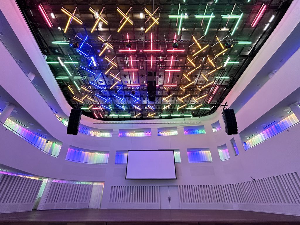Concertzaal Tilburg upgrades to L-Acoustics Kara II Concert Sound System