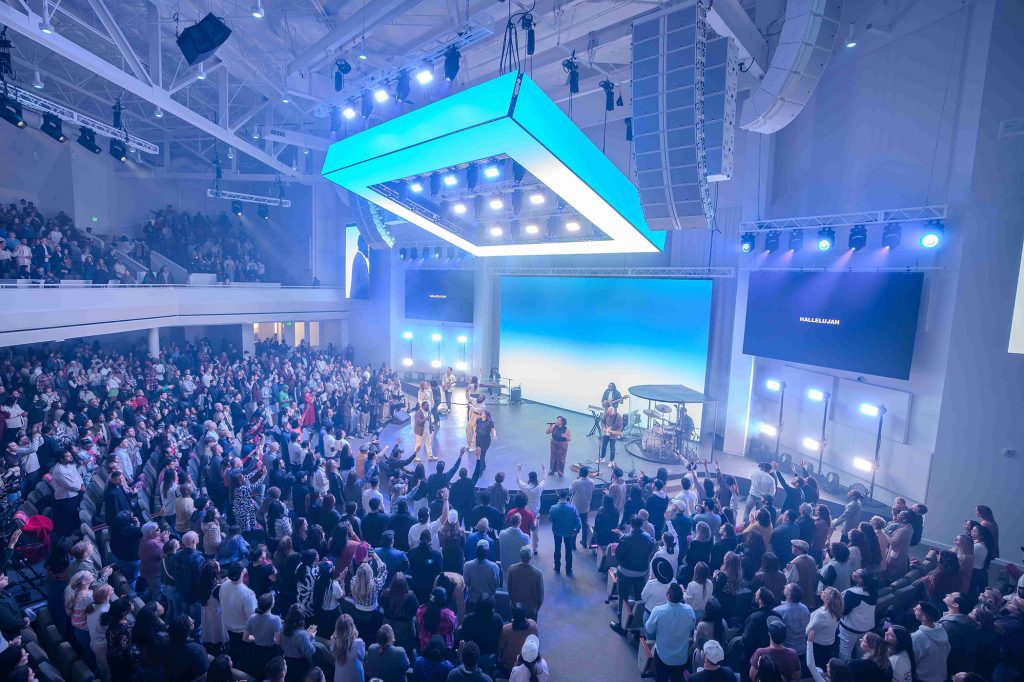 Shoreline City Church elevates experiences with ROE Visual