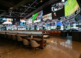 Nanolumens illuminates the DraftKings experience at Wrigley Field