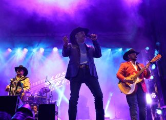 Speaking Rock unveils new outdoor stage with Elation lighting system Speaking Rock Entertainment Center in El Paso has installed an Elation lighting system for its new outdoor stage.