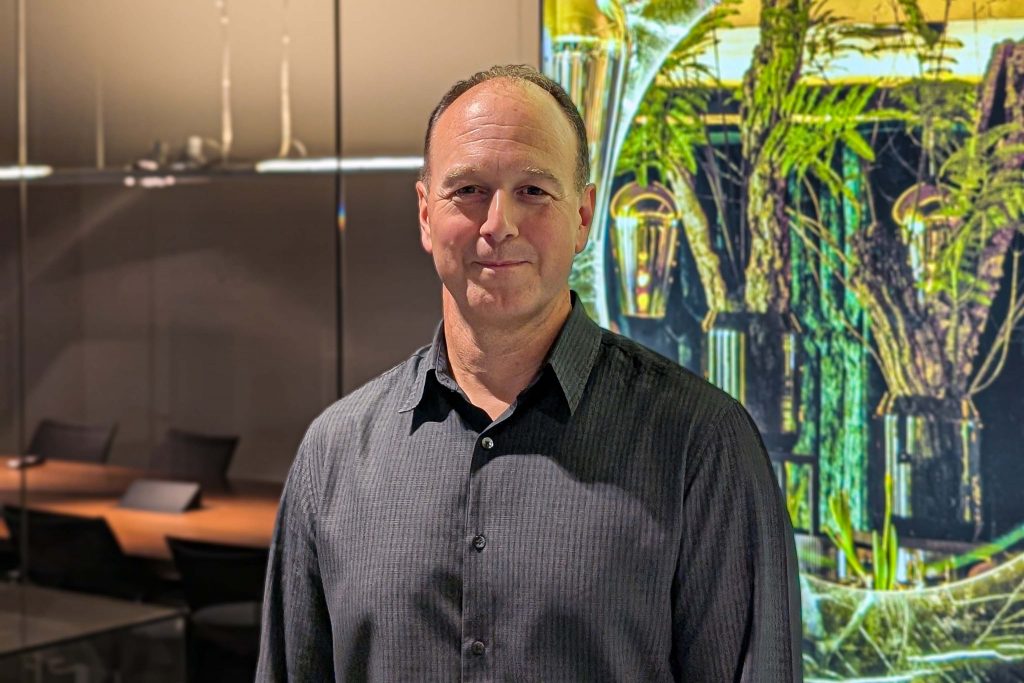 AUDAC strengthens Global Sales Team AUDAC welcomes Business Development Director, Andrew Loadman and Regional Manager Europe & Middle East, Graham Lawton to its sales team.