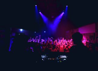 La Friche la Belle de Mai: Le Petit Cab