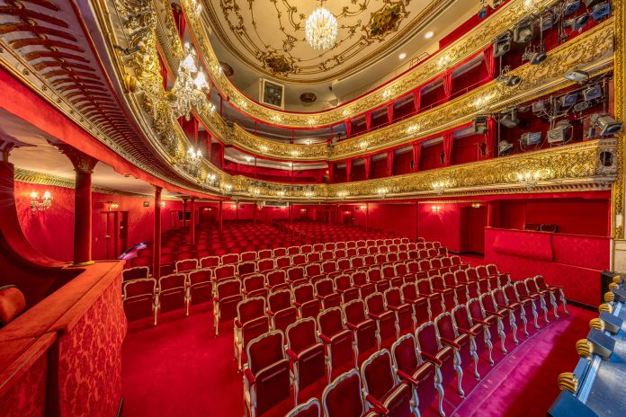 SPECTERATHEATRE